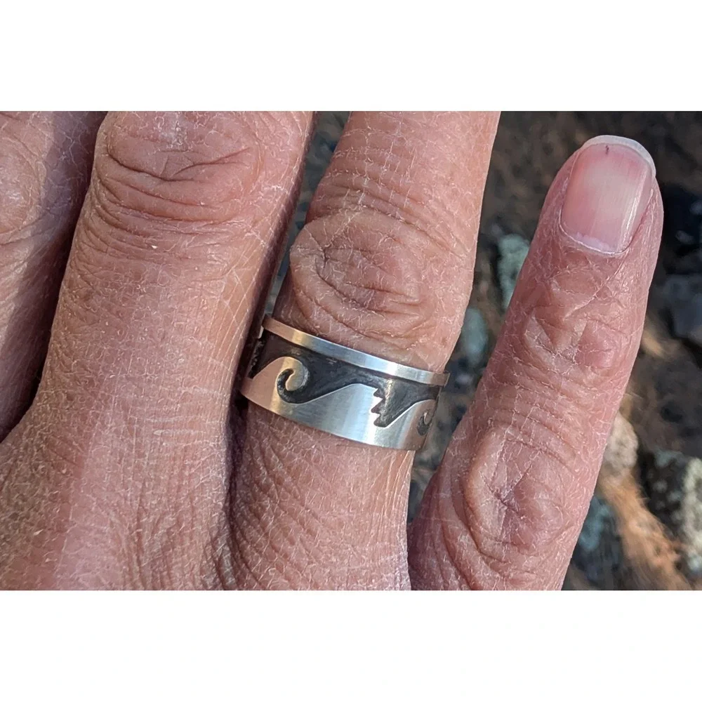 Navajo Sterling Silver Eternal Waves Band Ring Overlay Tribal Design Size 11 ***